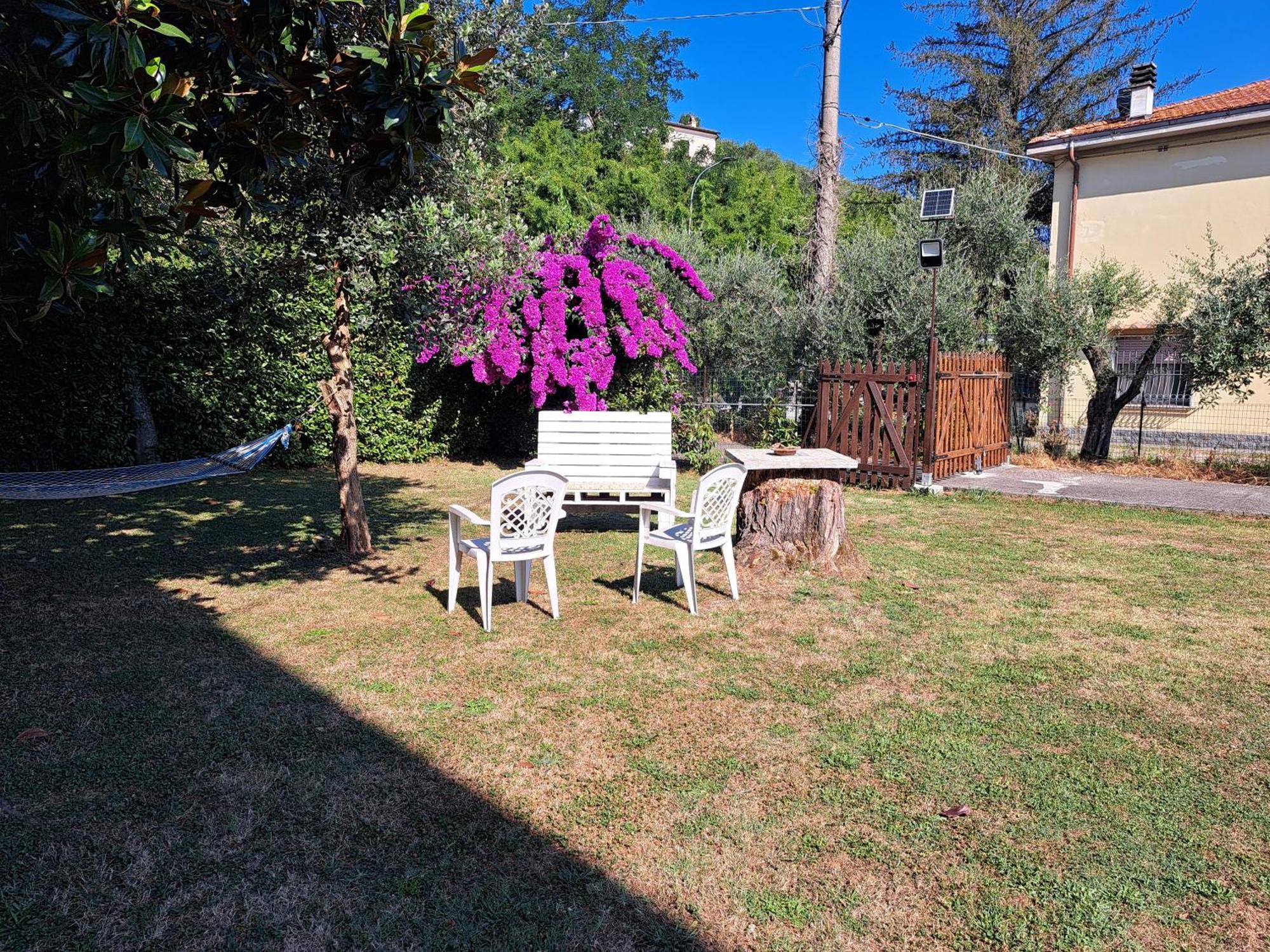 Casa Vacanze “Bouganville” Loc Avane Pisa Vecchiano Exteriör bild