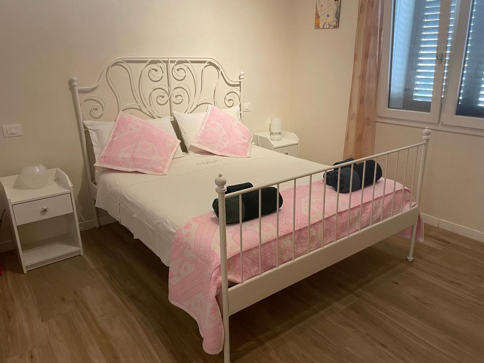 Casa Vacanze “Bouganville” Loc Avane Pisa Vecchiano Exteriör bild
