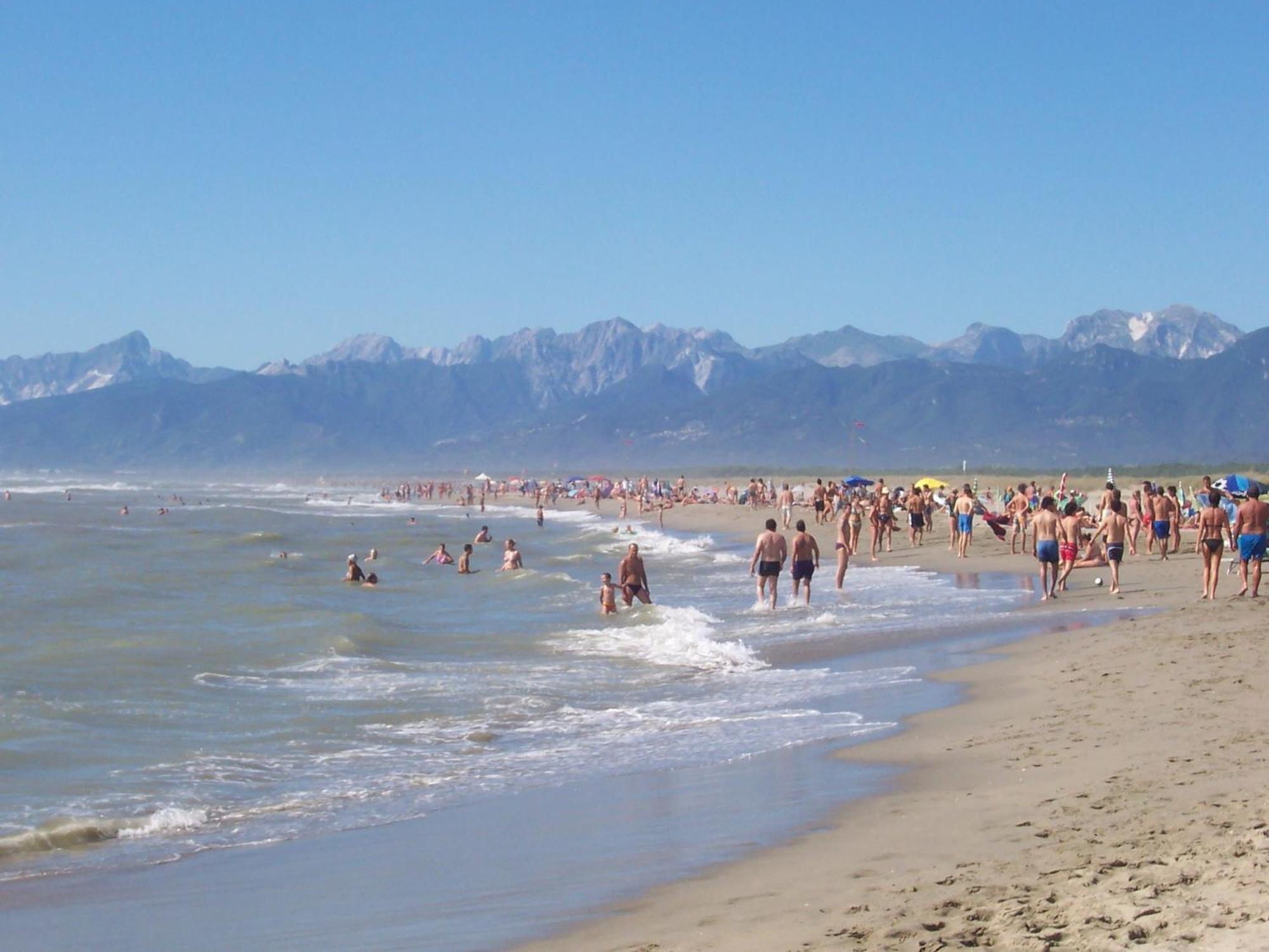 Casa Vacanze “Bouganville” Loc Avane Pisa Vecchiano Exteriör bild